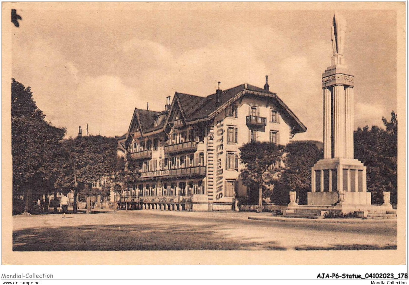 AJAP6-STATUE-0603 - GERARDMER - Grand Hotel Des Bains  - Monumenten