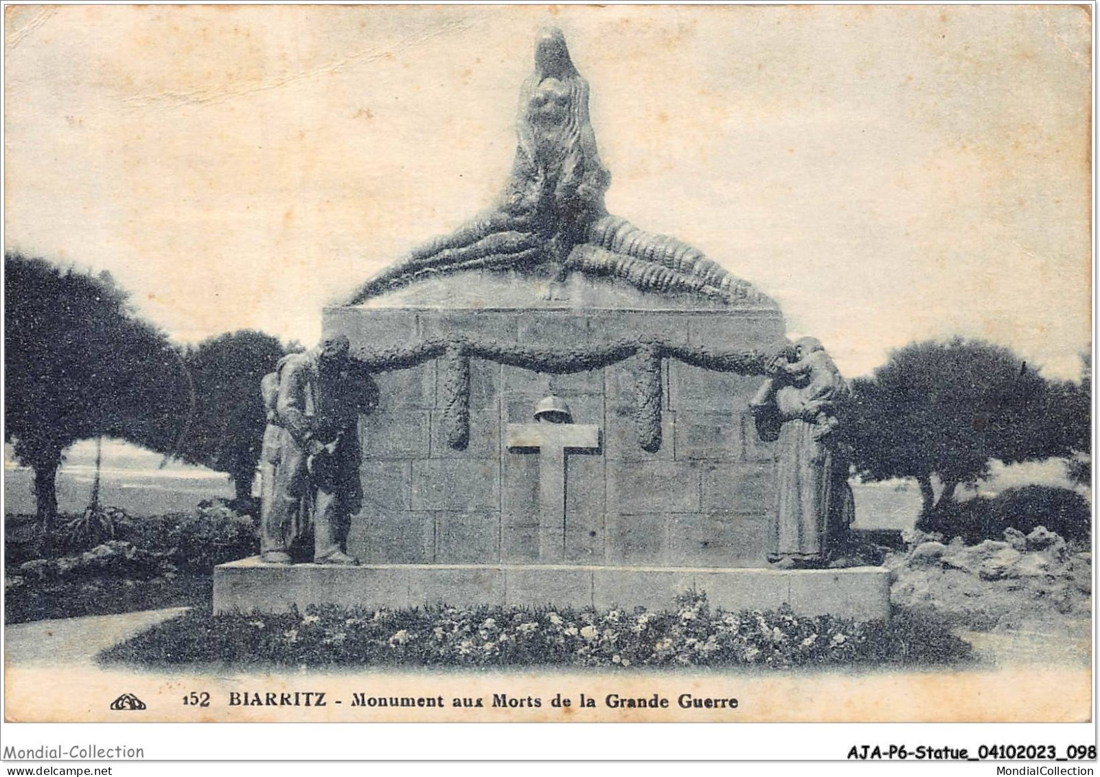 AJAP6-STATUE-0563 - BIARRITZ - Monument Aux Morts De La Grande Guerre  - Denkmäler