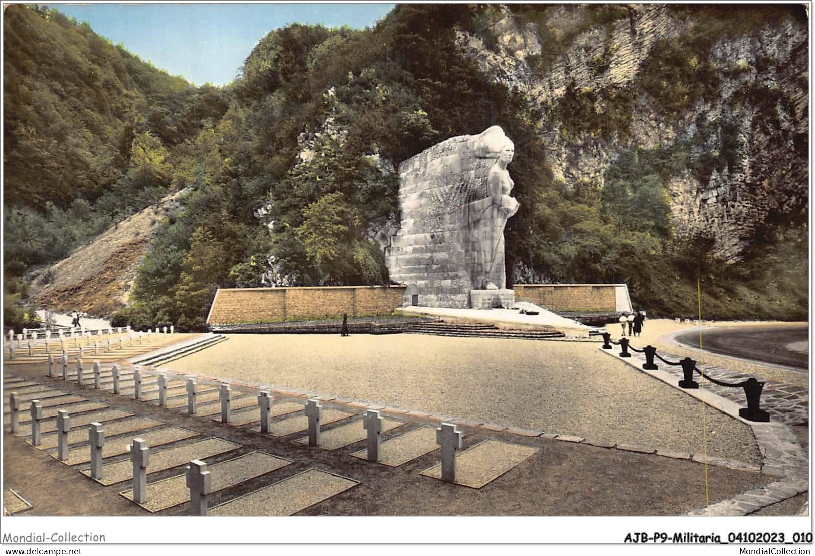 AJBP9-0839 - MILITARIA - Route Du Cerdon - Monument Des Maquis De L'ain Et Tonbeau Du Maquisard Inconnu - Monuments Aux Morts