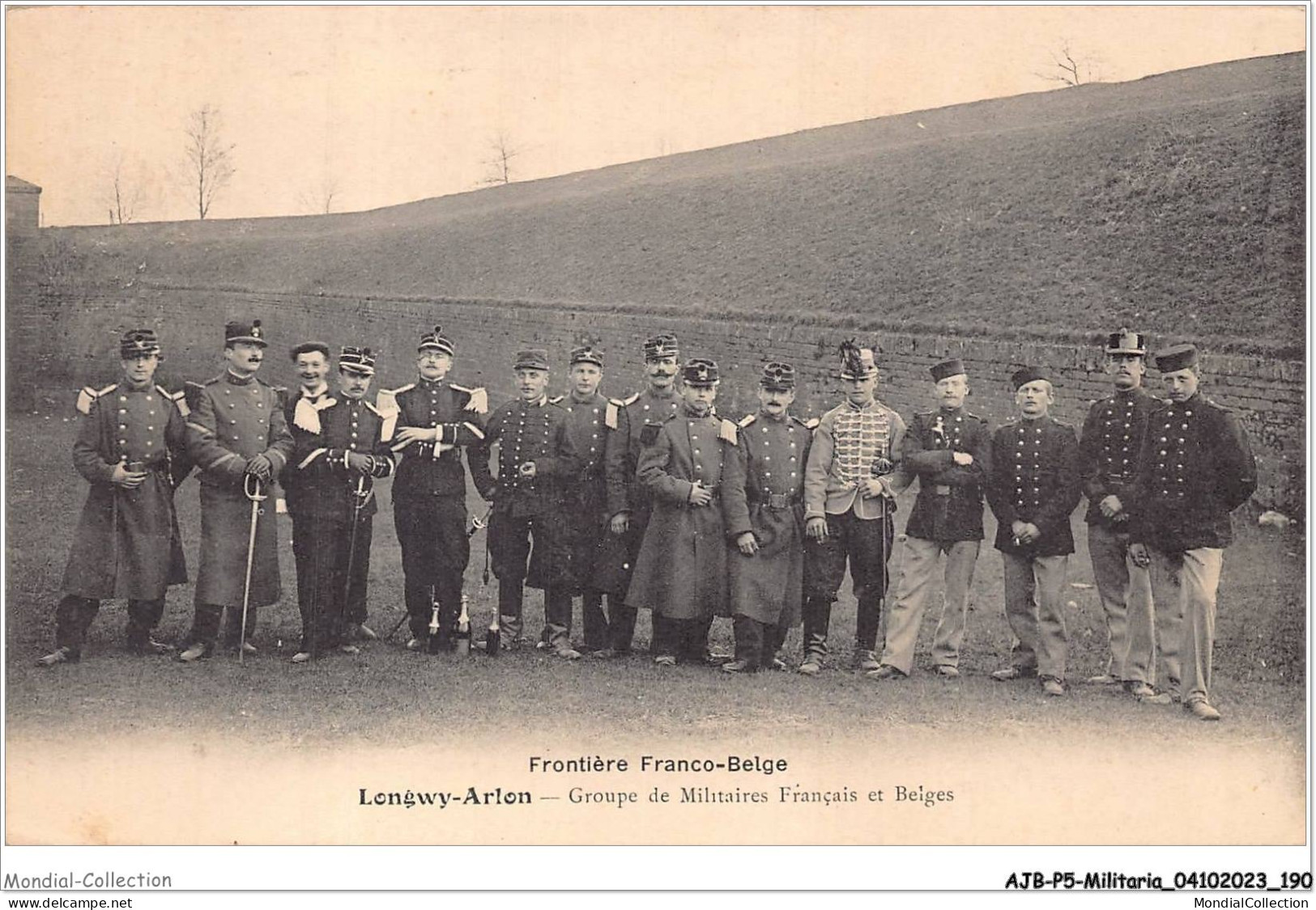 AJBP5-0518 - MILITARIA -  Frontière Franco-belge - Uniformi