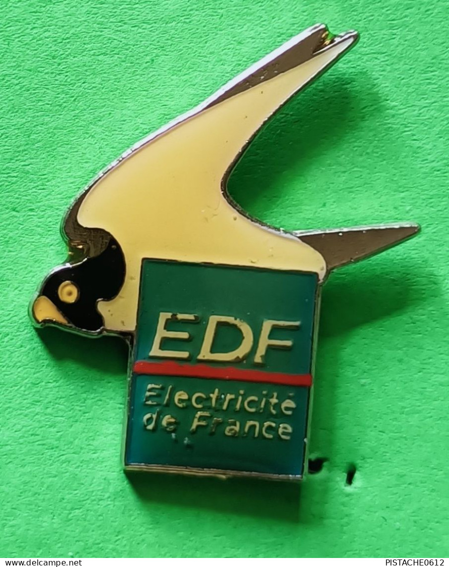 Pin's EDF Electricité De France Oiseau Hirondelle - EDF GDF