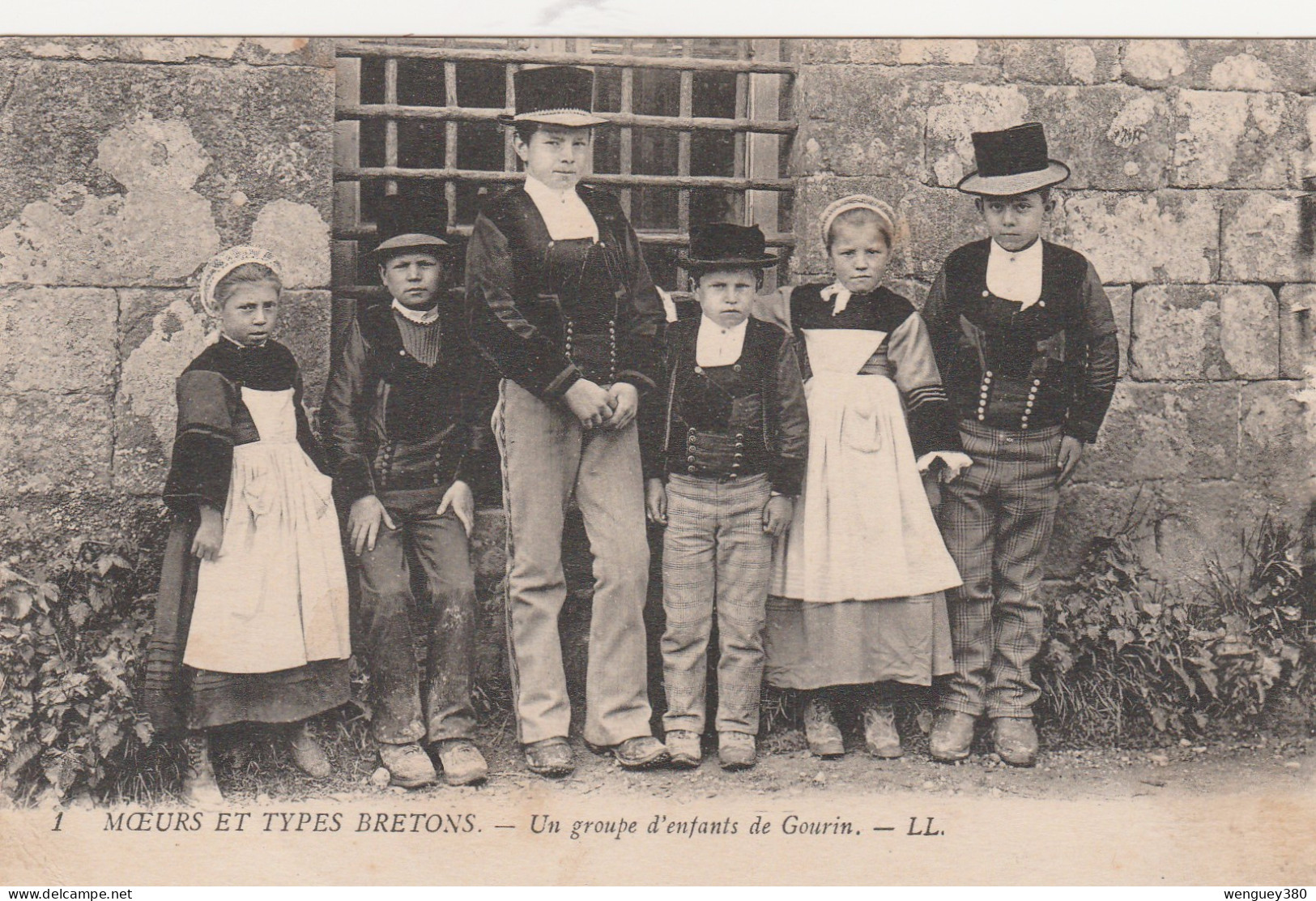 56 GOURIN     Un Groupe D'enfants De Gourin        TB 1919      RARE - Gourin