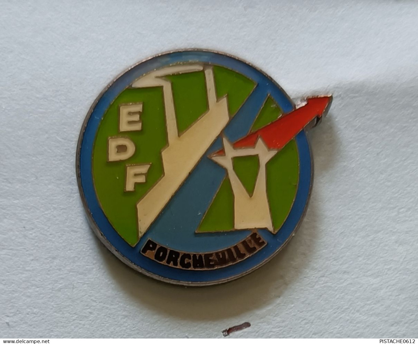 Pin's EDF Porcheville Signé LTO Paris - EDF GDF