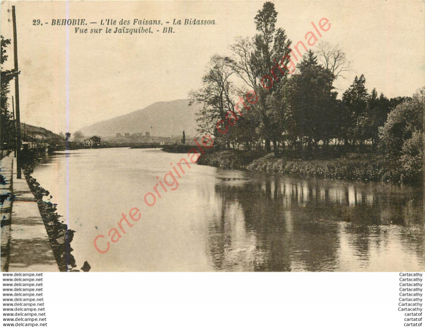 64.  BEHOBIE . L'Ile Des Faisans . La Bidassoa . Vue Sur Jaïzquibet . - Béhobie