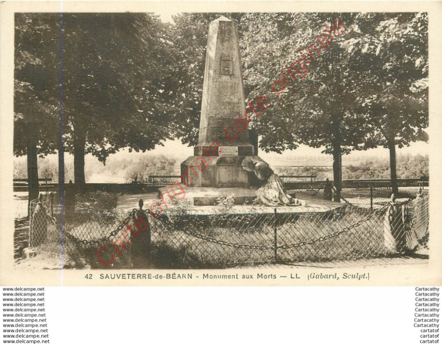 64.  SAUVETERRE DE BEARN . Monument Aux Morts . - Sauveterre De Bearn