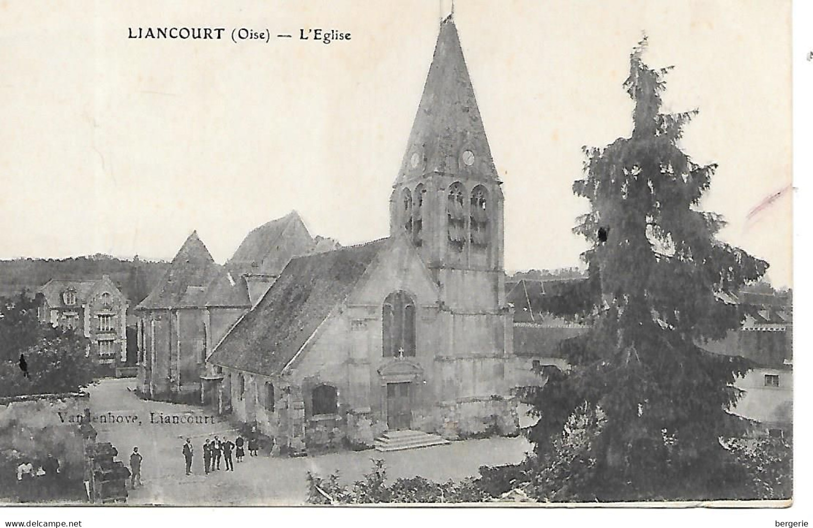 C/246              60   Liancourt     -     Place De L'église - Liancourt