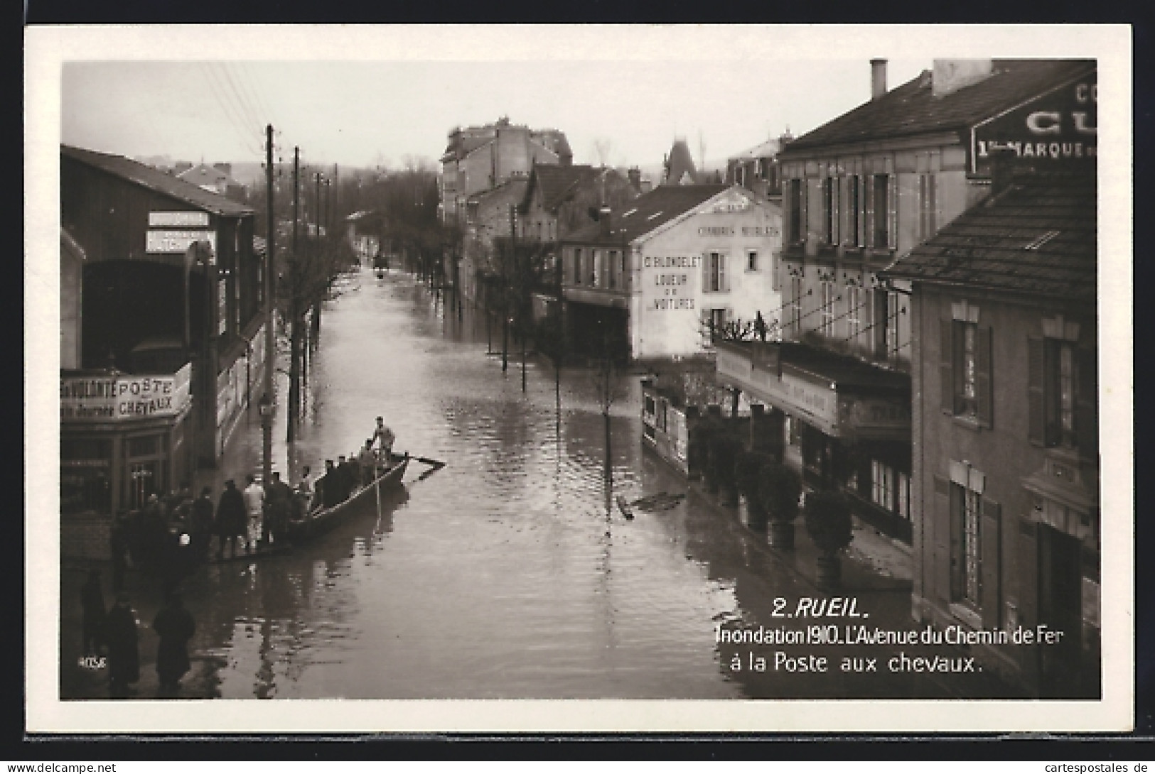 AK Rueil, Inondation 1910, L`Avenue Du Chemin De Fer à La Poste Aux Chevaux  - Floods
