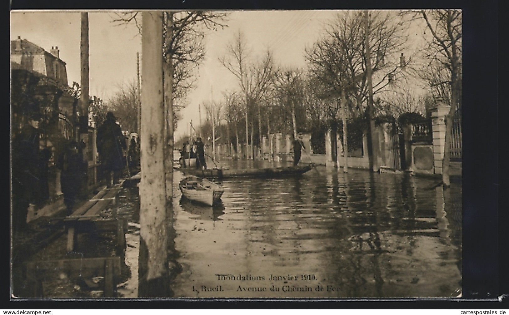AK Rueil, Inondations 1910, Avenue Du Chemin De Fer  - Überschwemmungen