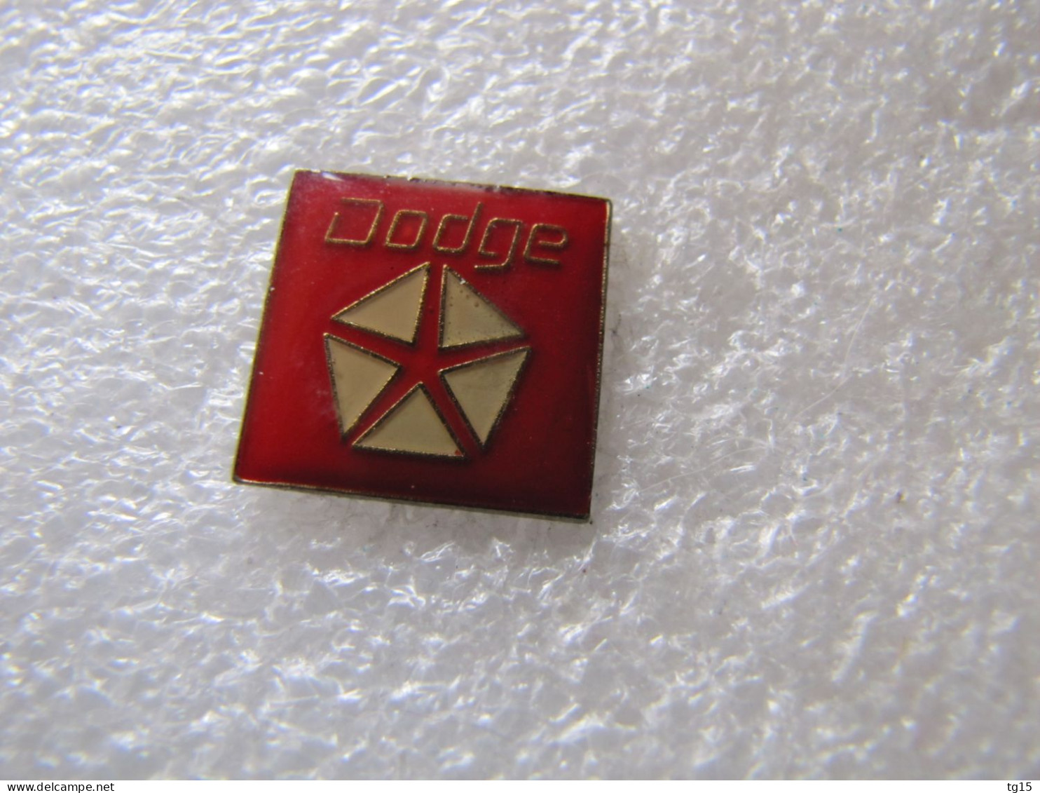 PIN'S    LOGO  DODGE - Andere & Zonder Classificatie