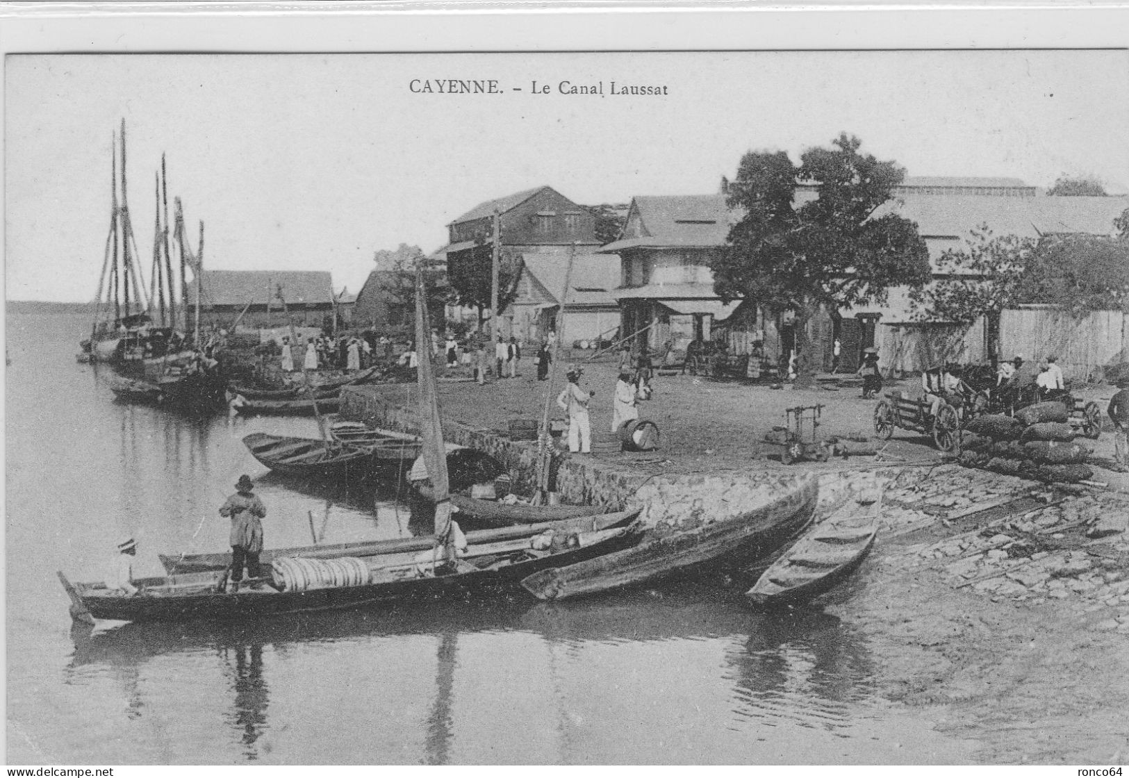 CAYENNE, Le CANAL LAUSSAT. - Cayenne