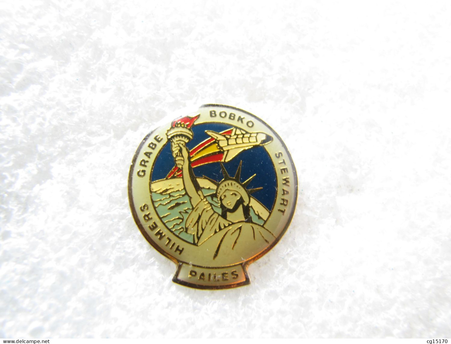 PIN'S   NAVETTE  NASA   STATUE DE LA LIBERTÉ - Espacio