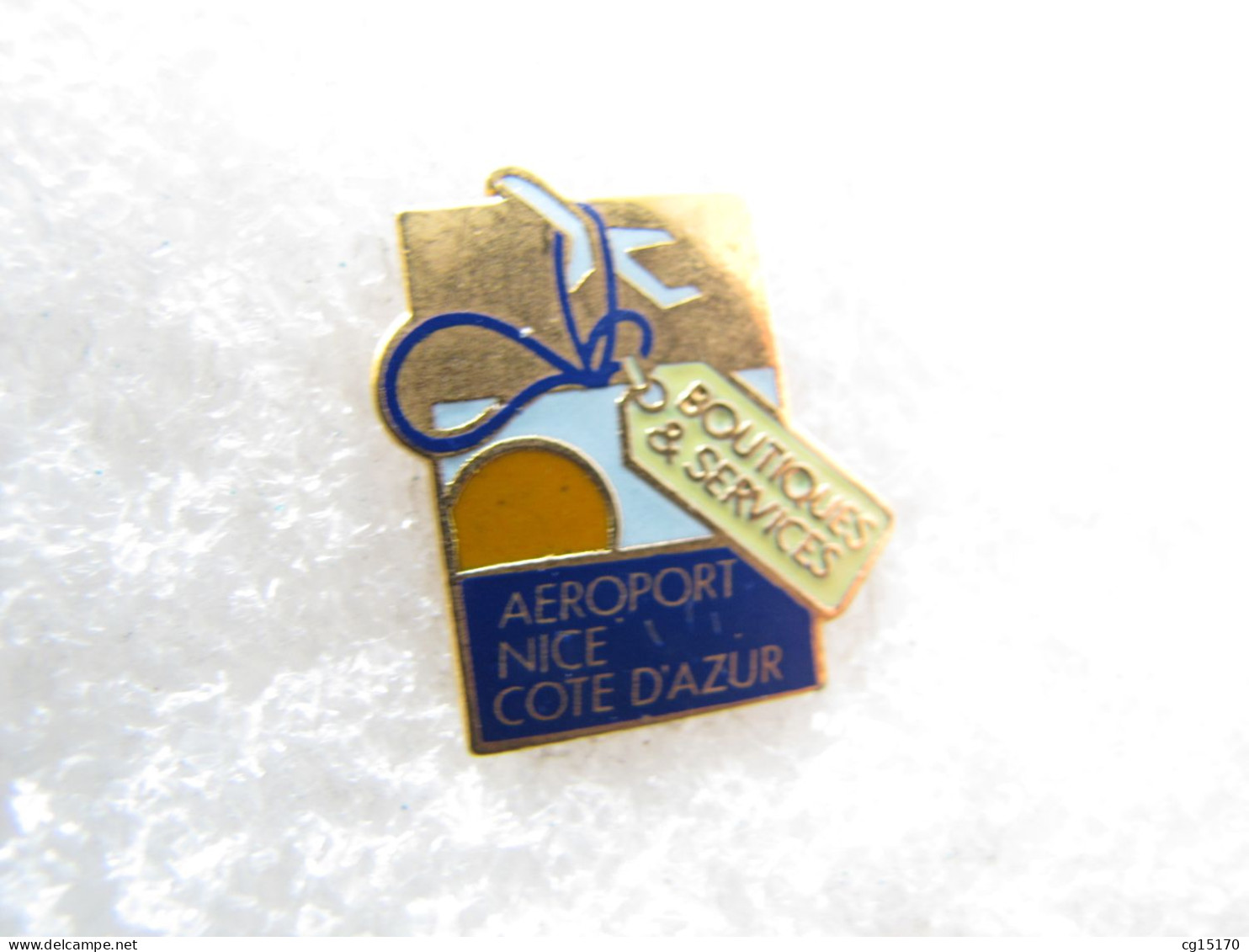 PIN'S  AVION  AEROPORT NICE  CÔTE D'AZUR   BOUTIQUES ET SERVICES  Email Grand Feu - Aviones