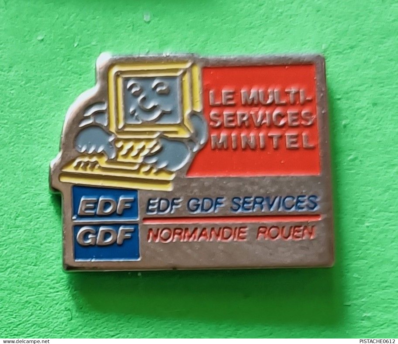 Pin's EDF-GDF Normandie Rouen Le Multi-services Minitel - EDF GDF