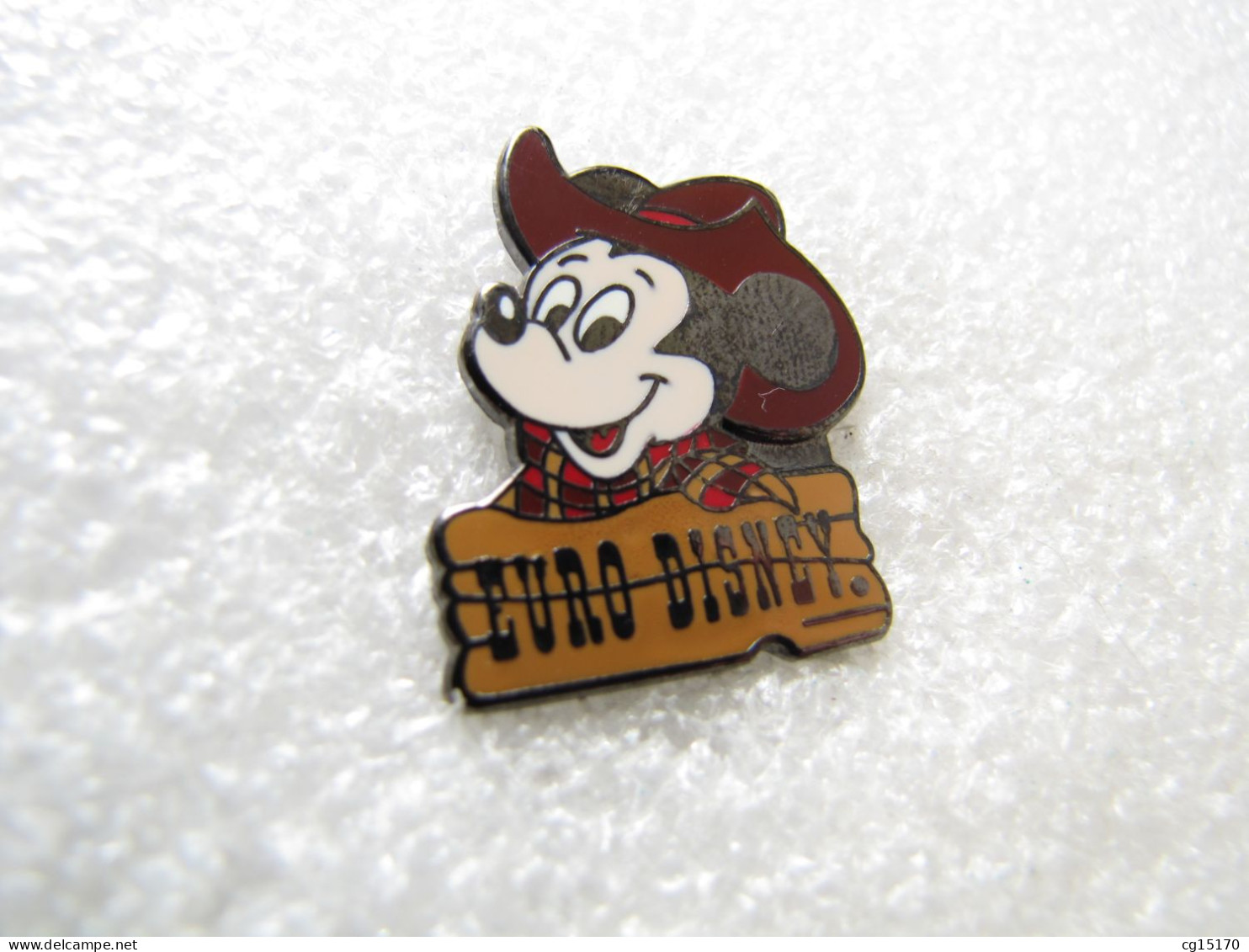 PIN'S    EURO   DISNEY     MICKEY   Email Grand Feu - Disney