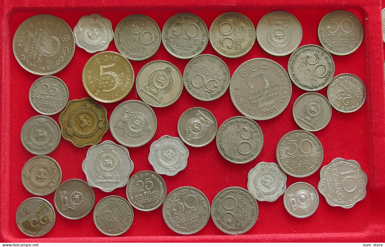 COLLECTION LOT CEYLON SRI LANKA 33PC 140G #xx40 1865 - Sri Lanka