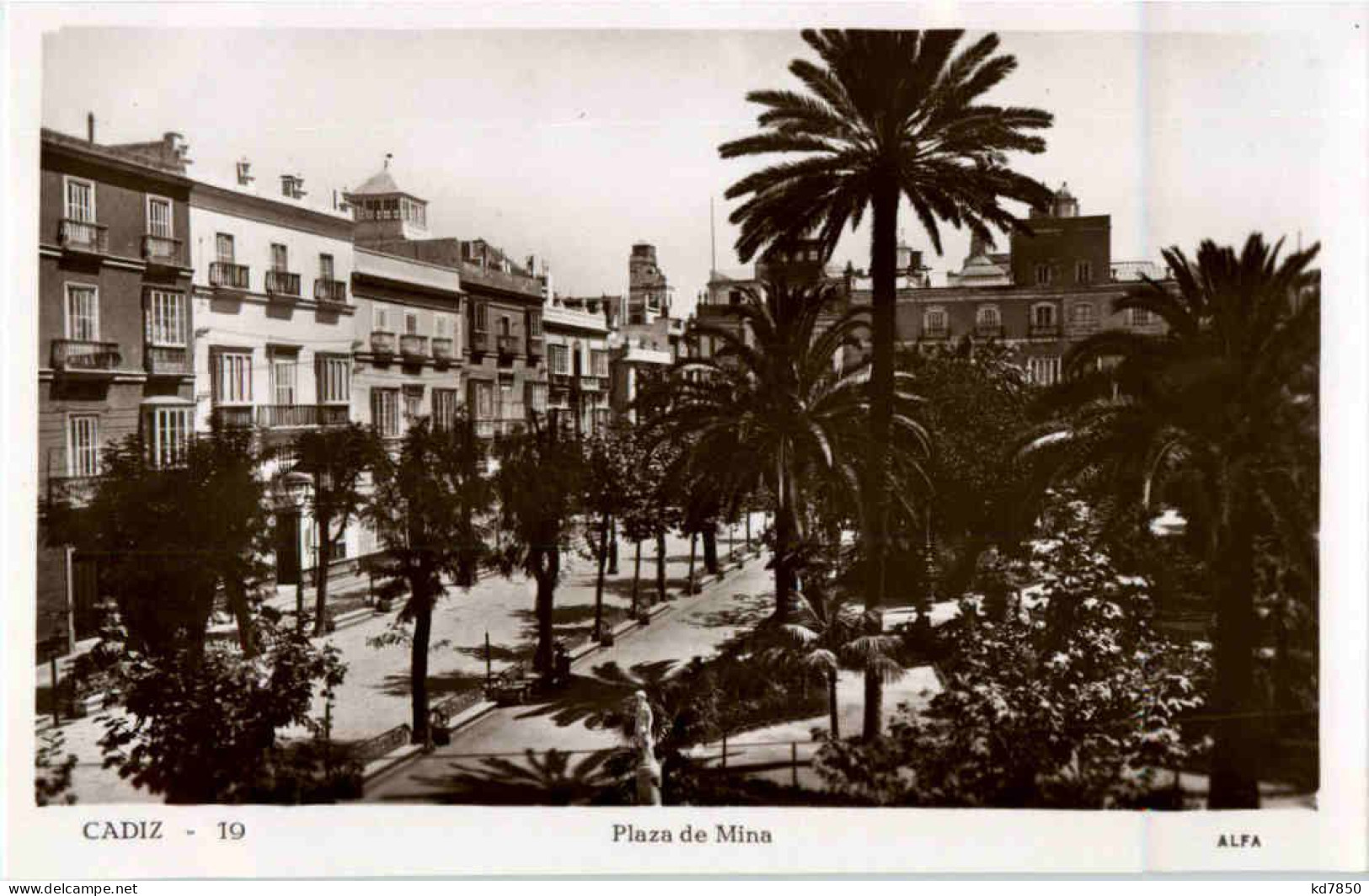 Cadiz - Plaza De Mina - Cádiz