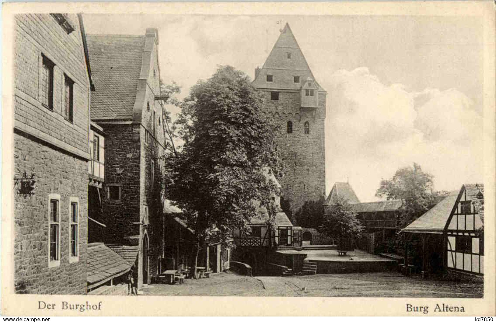 Burg Altena - Der Burghof - Altena