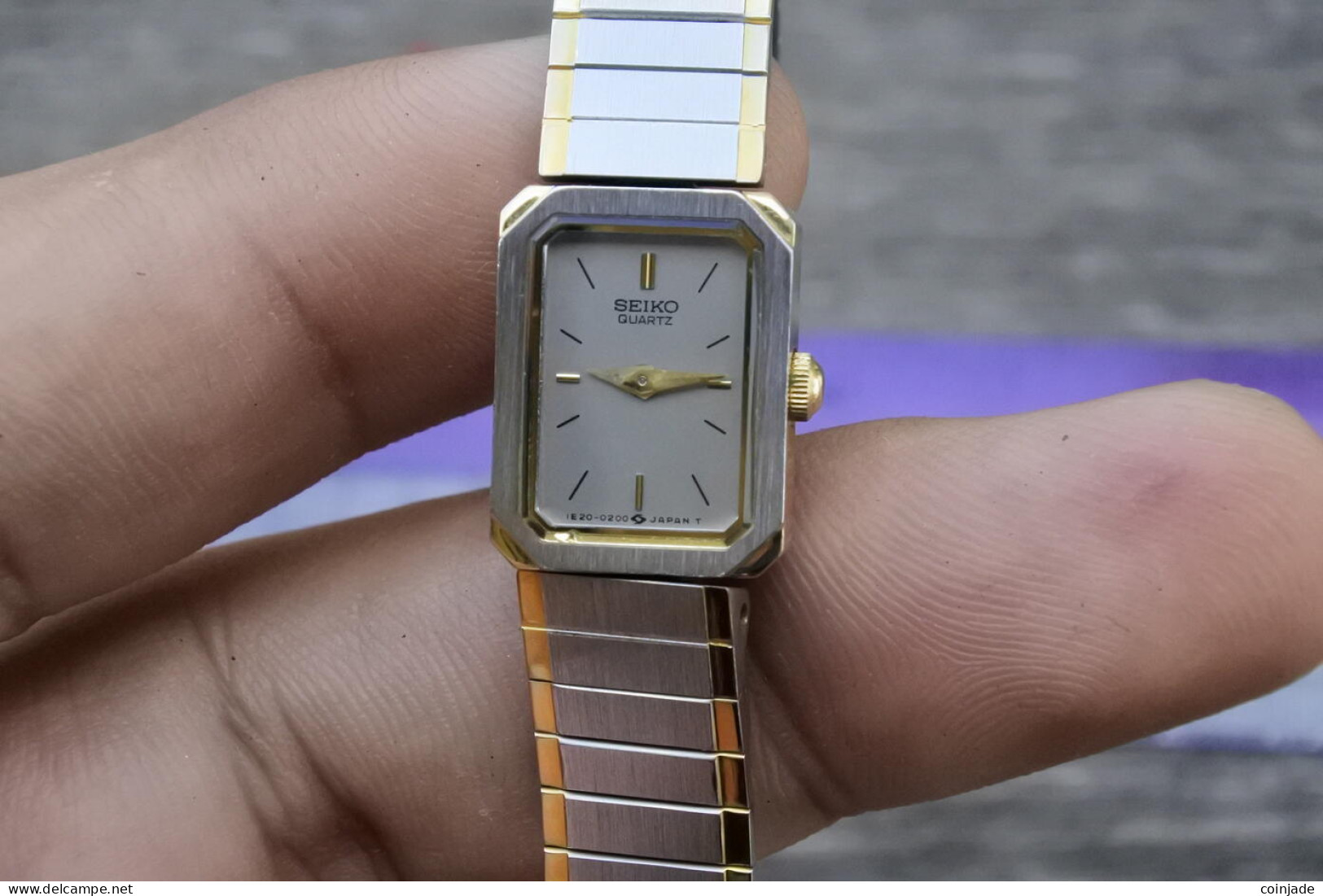 Vintage Seiko Tiny 1E20 5520 Lady Quartz Watch Japan Rectangular Shape 14mm - Antike Uhren