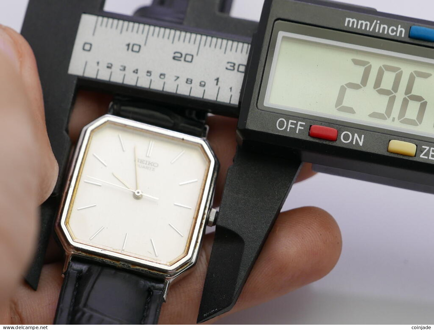 Vintage Seiko 6531 5100 White Dial Men Quartz Watch Japan Octagonal Shape 28mm