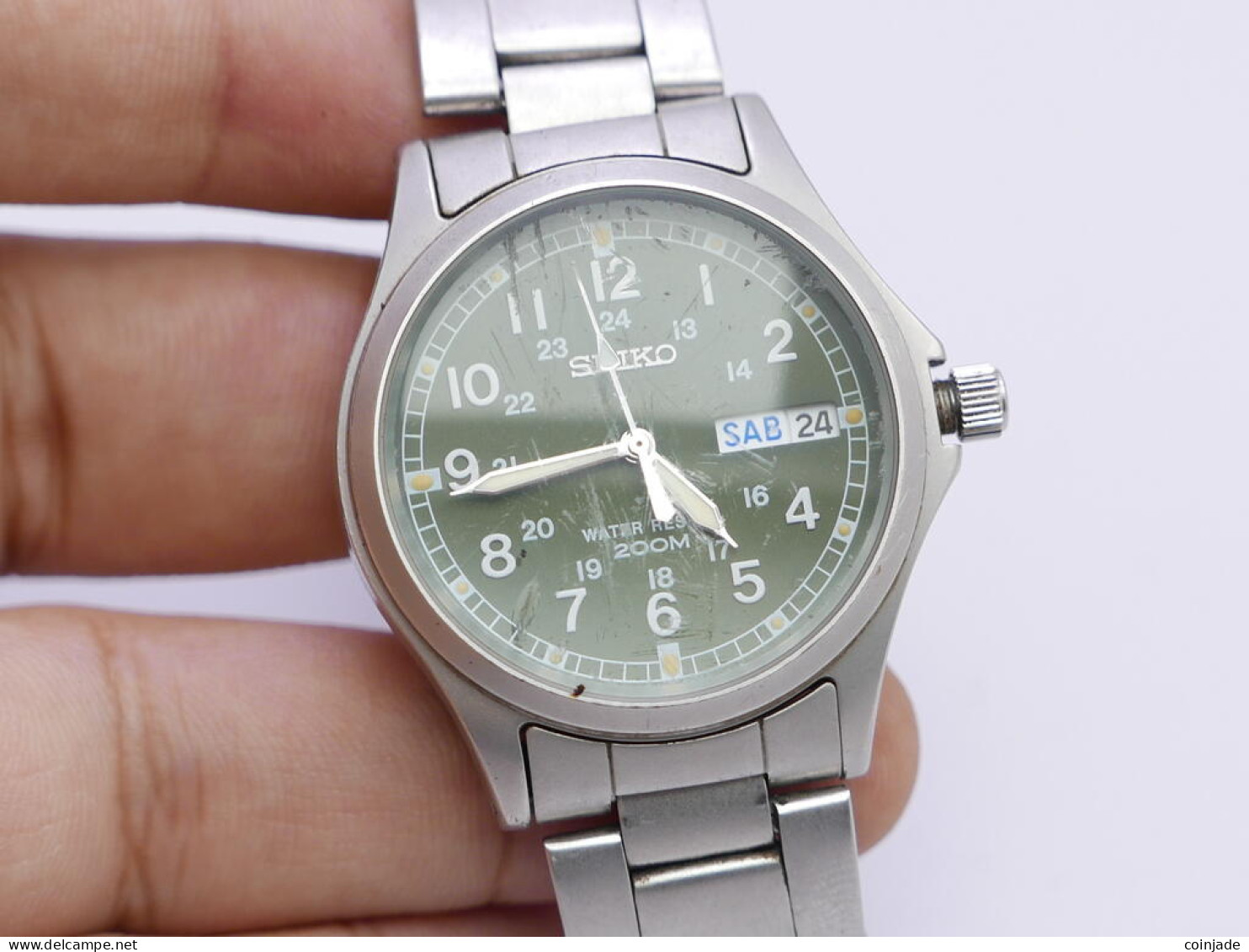 Vintage Seiko V743 8060 Green Dial Men Quartz Watch Japan Round Shape 39mm - Antike Uhren