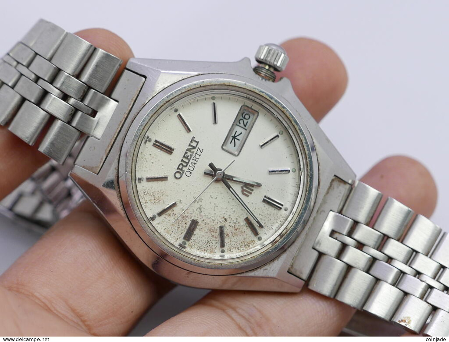 Vintage Orient KANJI DATE White Dial Men Quartz Watch Japan Round Shape 41mm - Antike Uhren