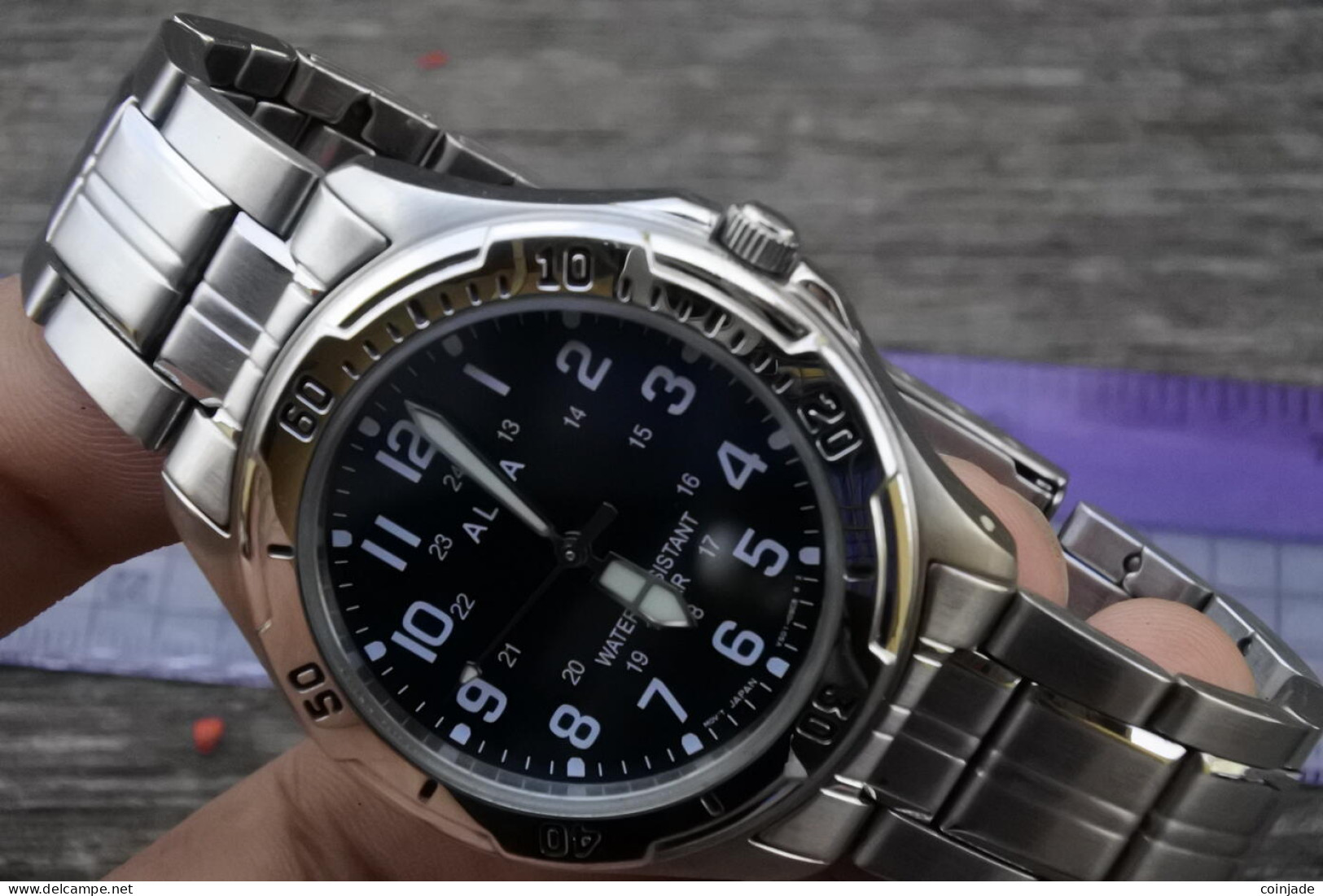 Vintage Alba V501 0FG0 Black Dial Men Quartz Watch Japan Round Shape 36mm - Watches: Old