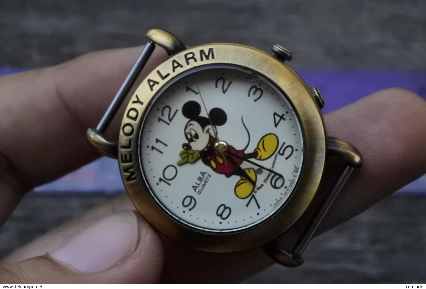 Vintage Alba Alarm Y975 6001 Micky Mouse Dial Unisex Quartz Watch Japan Shape33m - Montres Anciennes