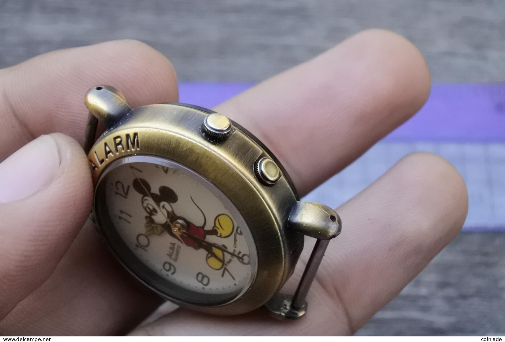 Vintage Alba Alarm Y975 6001 Micky Mouse Dial Unisex Quartz Watch Japan Shape33m