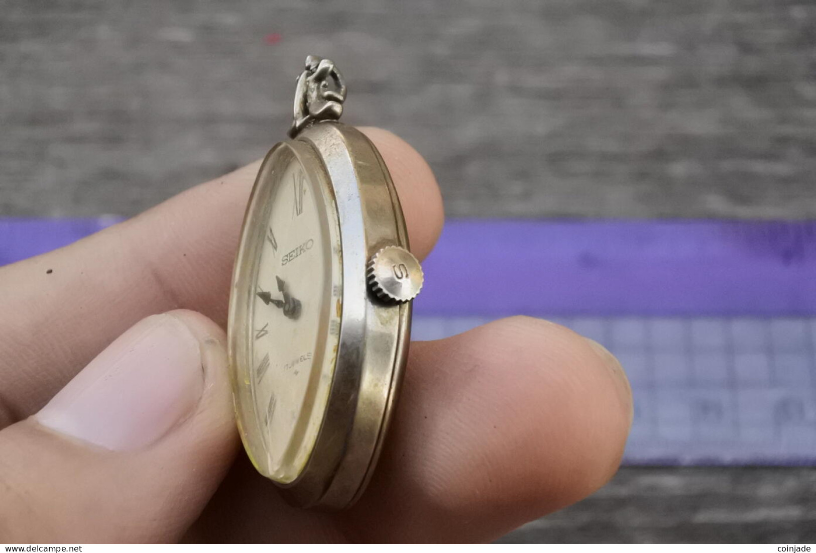 Vintage Seiko Silver Case Locket Pocket Watch Roman Numeral Hand Winding Watch
