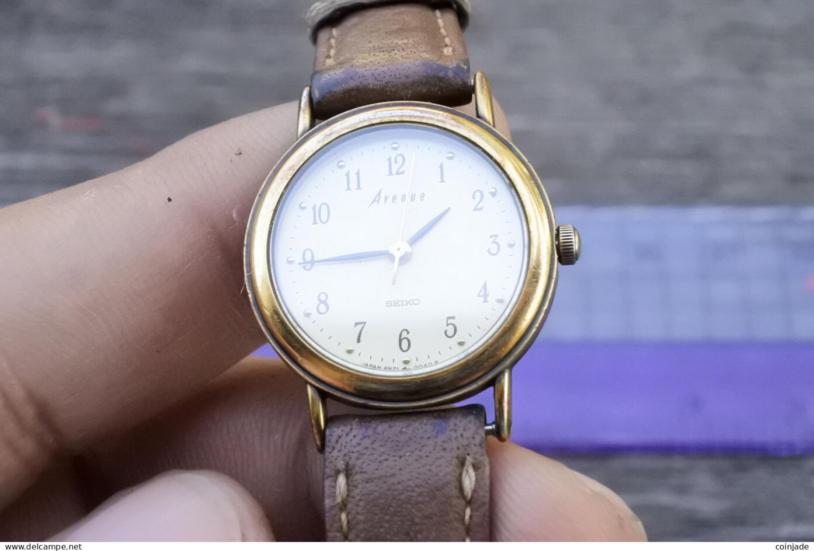 Vintage Seiko Avenue 4N21 0030Lady Quartz Watch Japan Round Shape 24mm - Horloge: Antiek