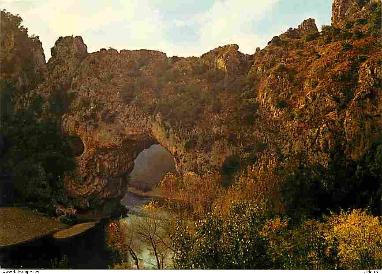 07 - Ardèche - Gorges De L'Ardèche - Le Pont D'Arc - CPM - Voir Scans Recto-Verso - Vallon Pont D'Arc