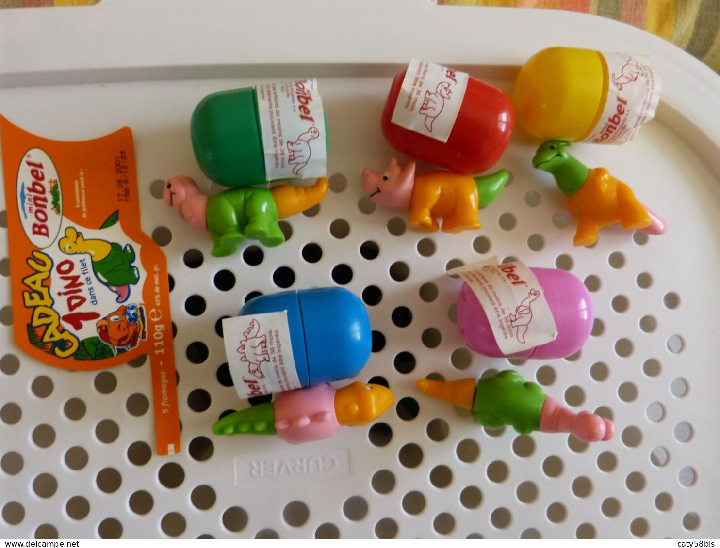 Jouet Figurine Babybel,dans Oeufs Avec étiquette ,5 Dinosaure - Sonstige & Ohne Zuordnung