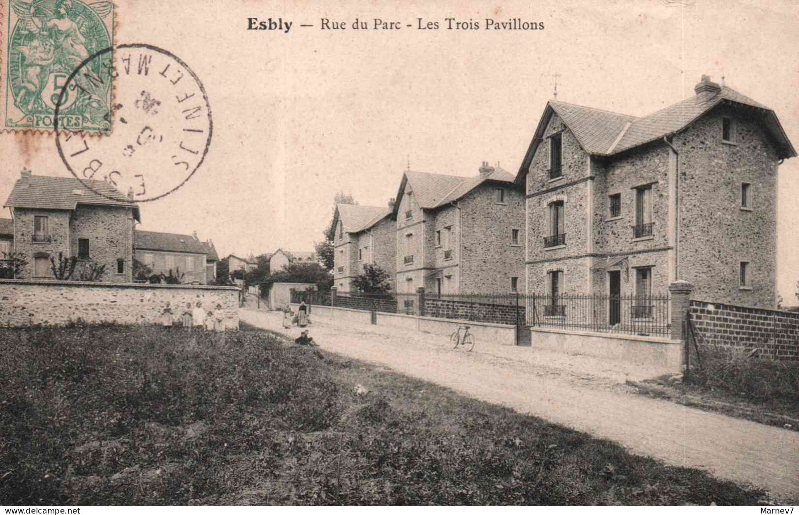 77 Seine Et Marne - CPA - ESBLY - Rue Du Parc Les Trois Pavillons - - Esbly