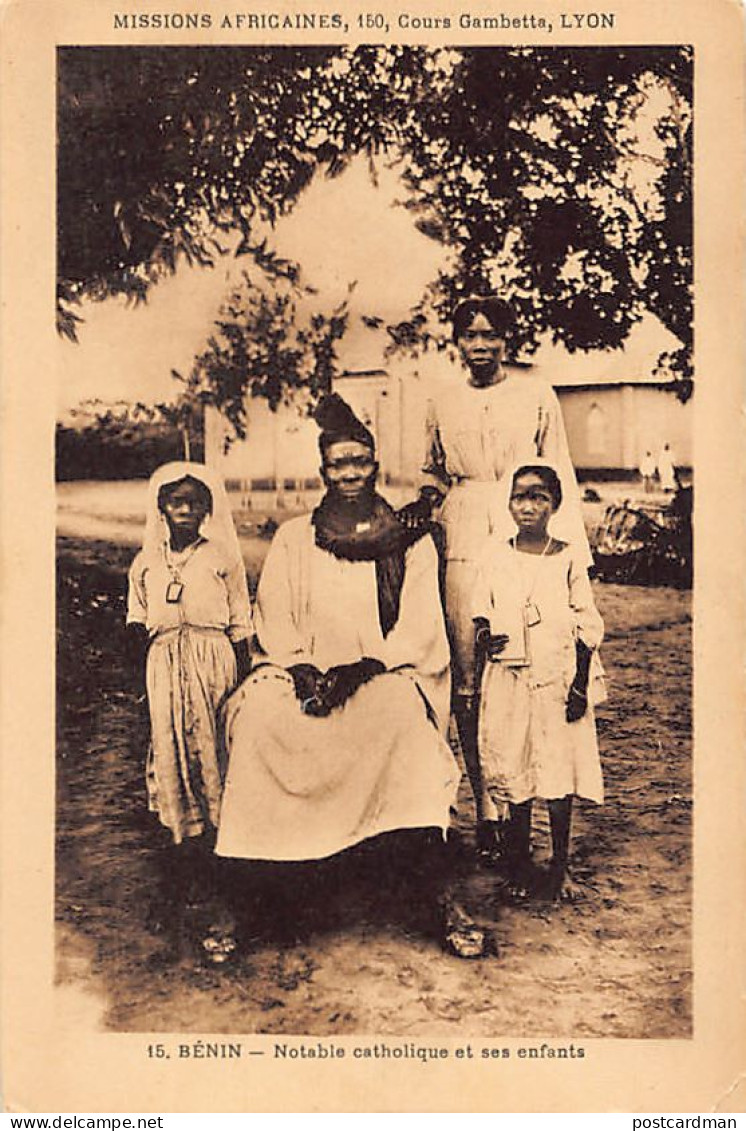 Nigeria - BENIN - A Catholic Notable And His Family - Publ. Missions Africaines 15 - Nigeria