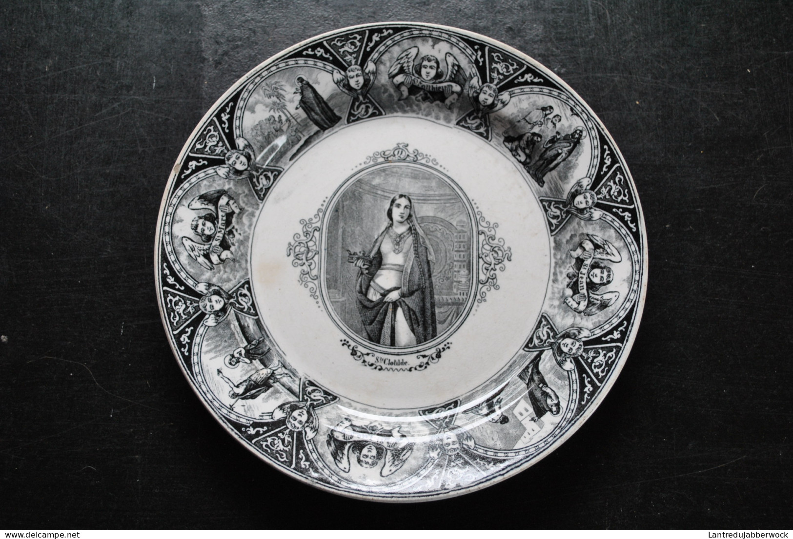  Ste Clotilde Assiette De La Série Du Décor Imprimé Noir Saints BF Keramis XIXè Murale Décorative Sainte BFK Boch Frères - Boch (BEL)