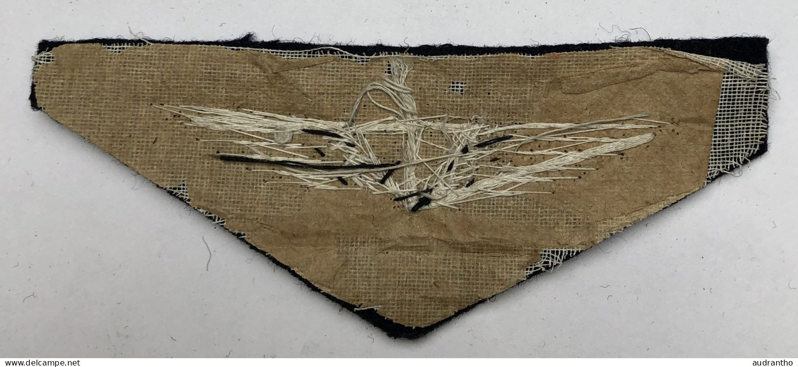 Ancien Insigne De Casquette AUMONIER Armée De L'air Française (belle Qualité) - Uniform