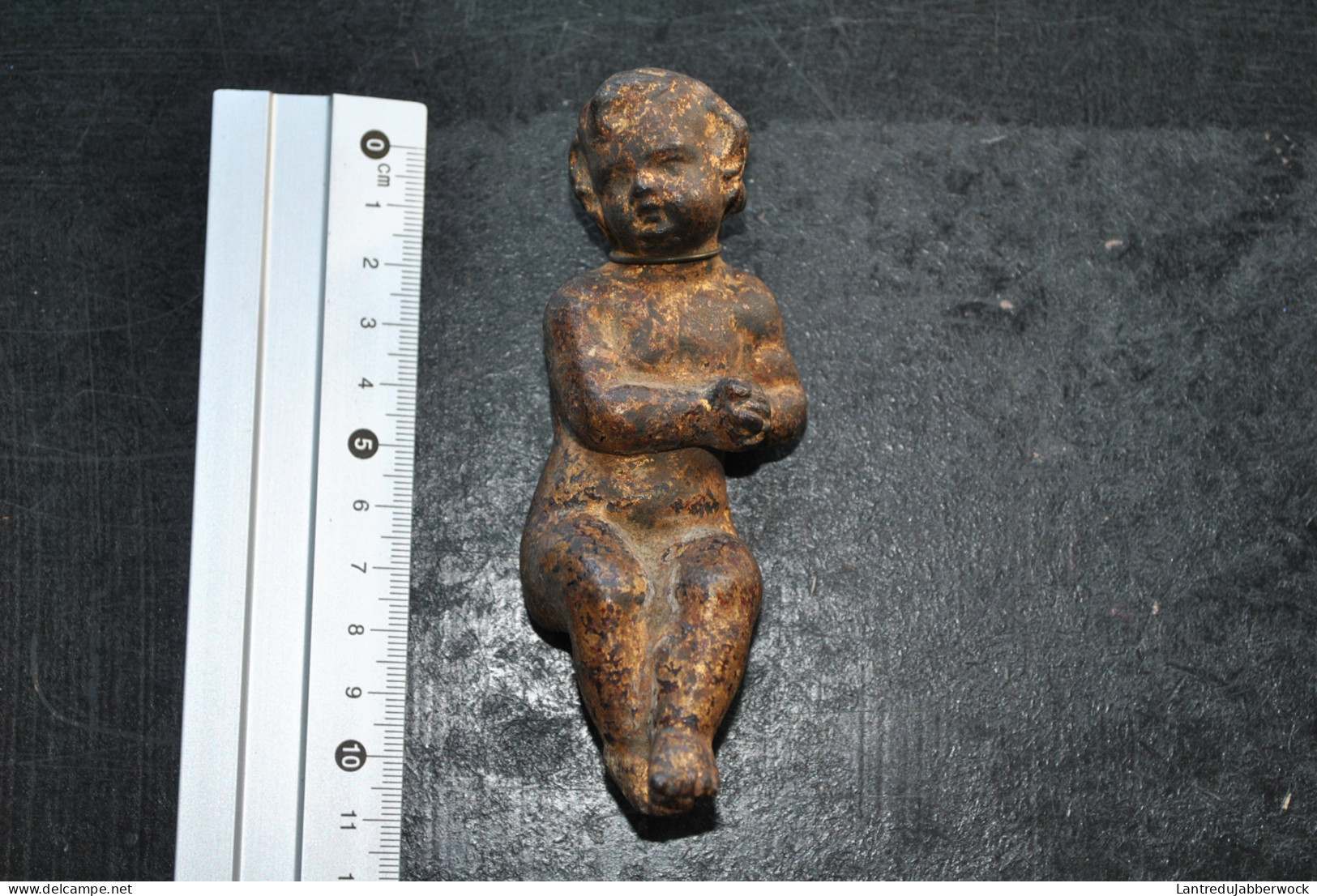 Ancien Angelot En Métal "doré" à Suspendre Ou à Piquer - XIXè Putti Ange Priant Chérubin En Fonte Fer Bronze? Déco Décor - Art Religieux