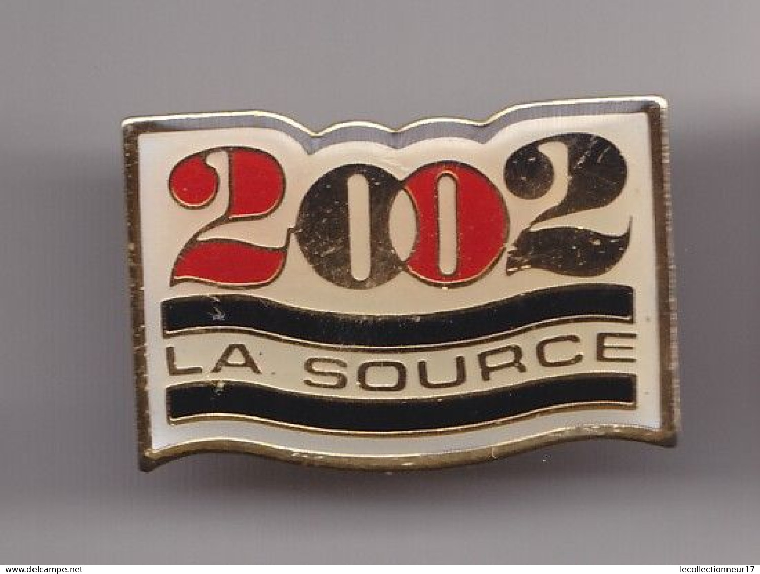 Pin's 2002 La Source Dpt 45   Réf 7427JL - Villes