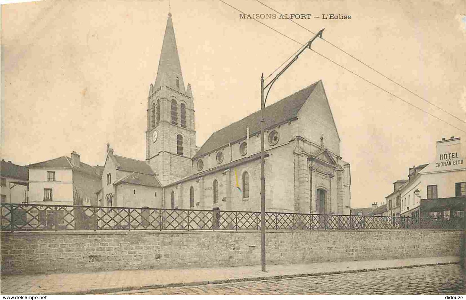 94 - Maisons Alfort - L'Eglise - Précurseur - CPA - Etat Croquée Sur La Droite - Voir Scans Recto-Verso - Maisons Alfort