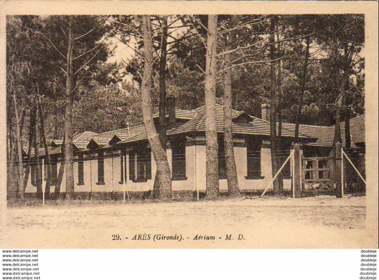 D33  ARÈS  Aérium - Arès