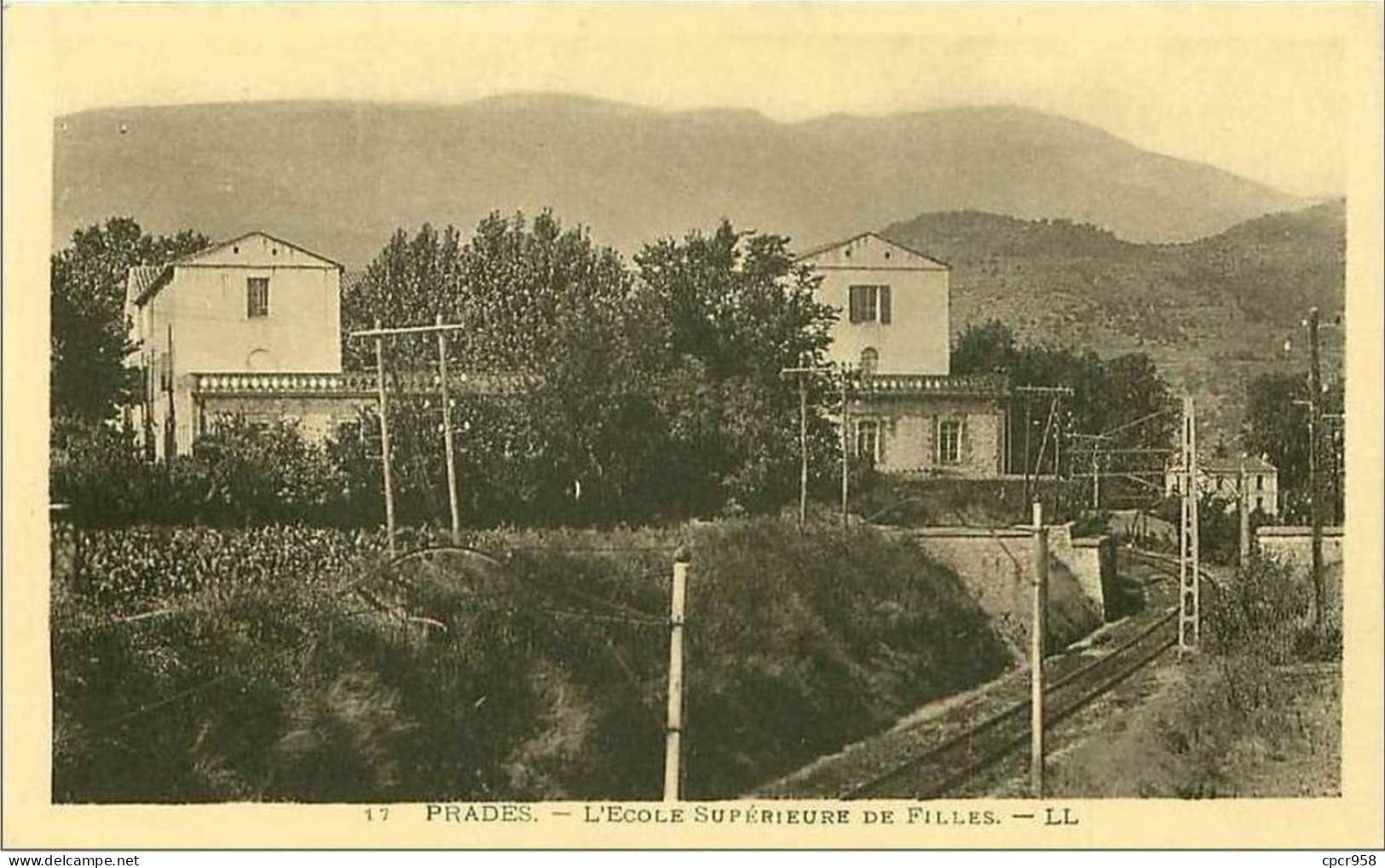 66.PRADES.L'ECOLE SUPERIEURE DE FILLES - Prades