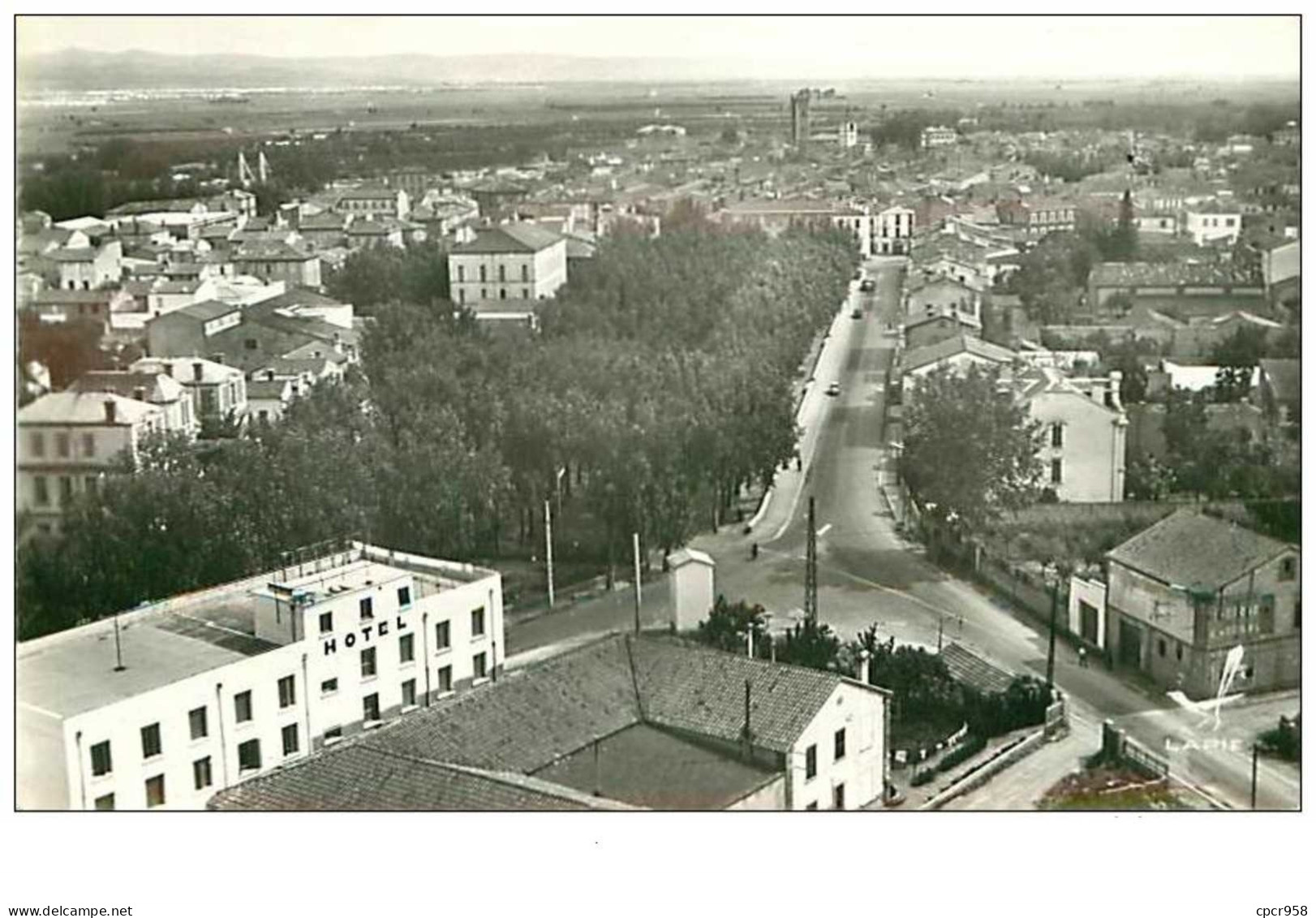 66.RIVESALTES.n°11.LA PROMENADE ET VUE GENERALE.CPSM.EN AVION AU DESSUS DE.... - Rivesaltes