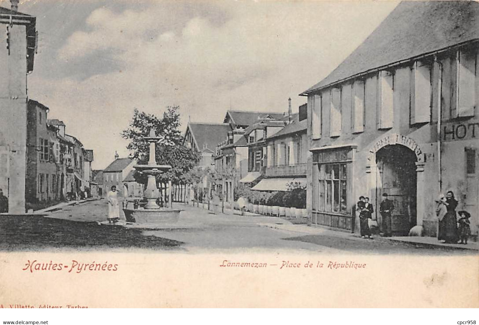 65 - N°75443 - LANNEMEZAN - Place De La République - Lannemezan