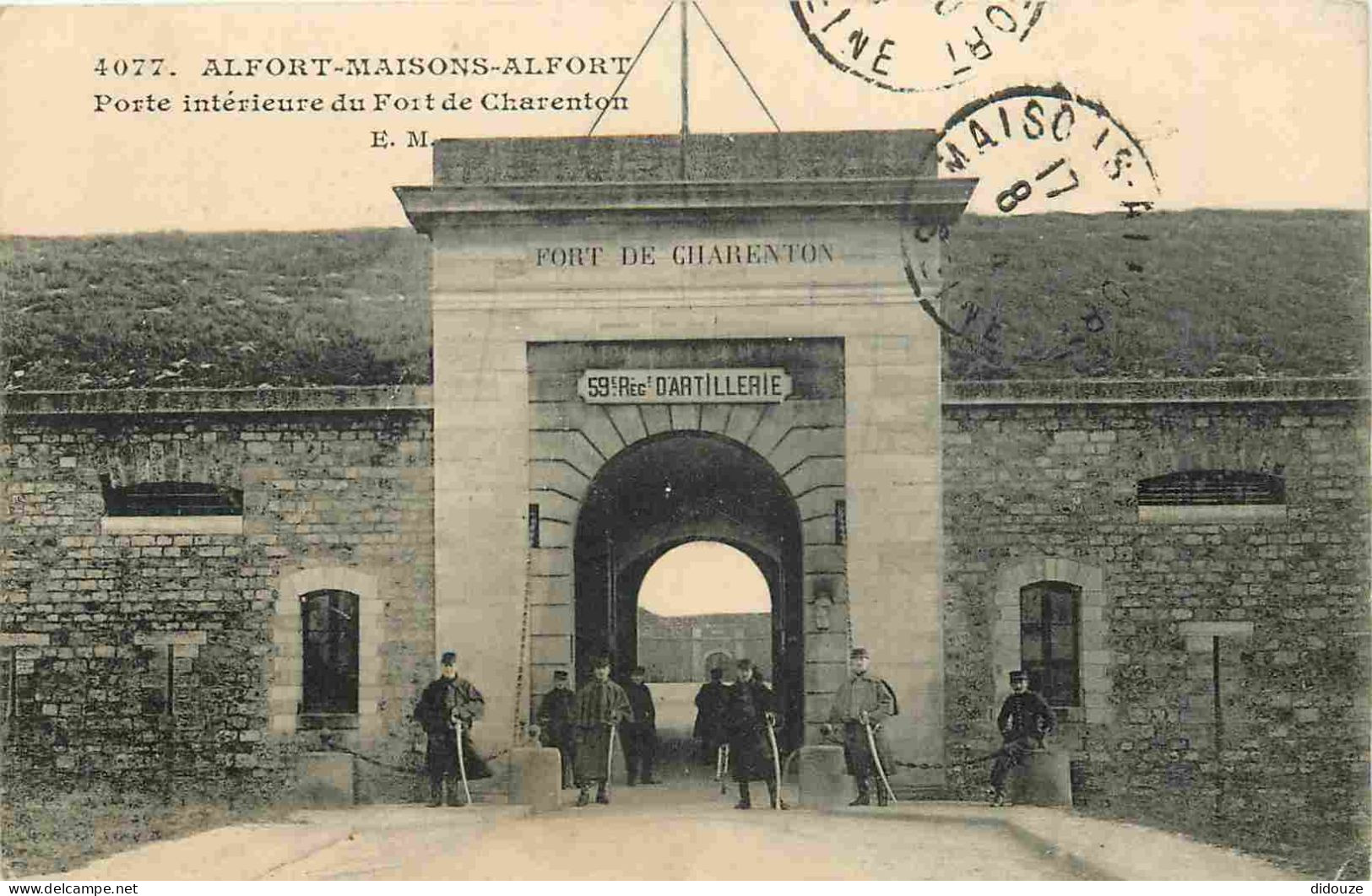 94 - Maisons Alfort - Porte Intérieure Du Fort De Charenton - Animée - 59e Régiment D'Artillerie - Militaria - CPA - Voi - Maisons Alfort