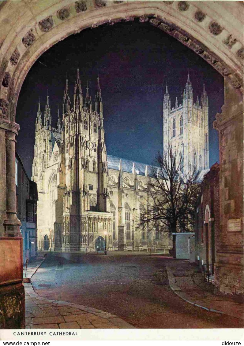 Angleterre - Canterbury - Cathedral - Cathédrale - View Of Cathedral By Floodlight Through Christ Church Gate - Kent - E - Canterbury