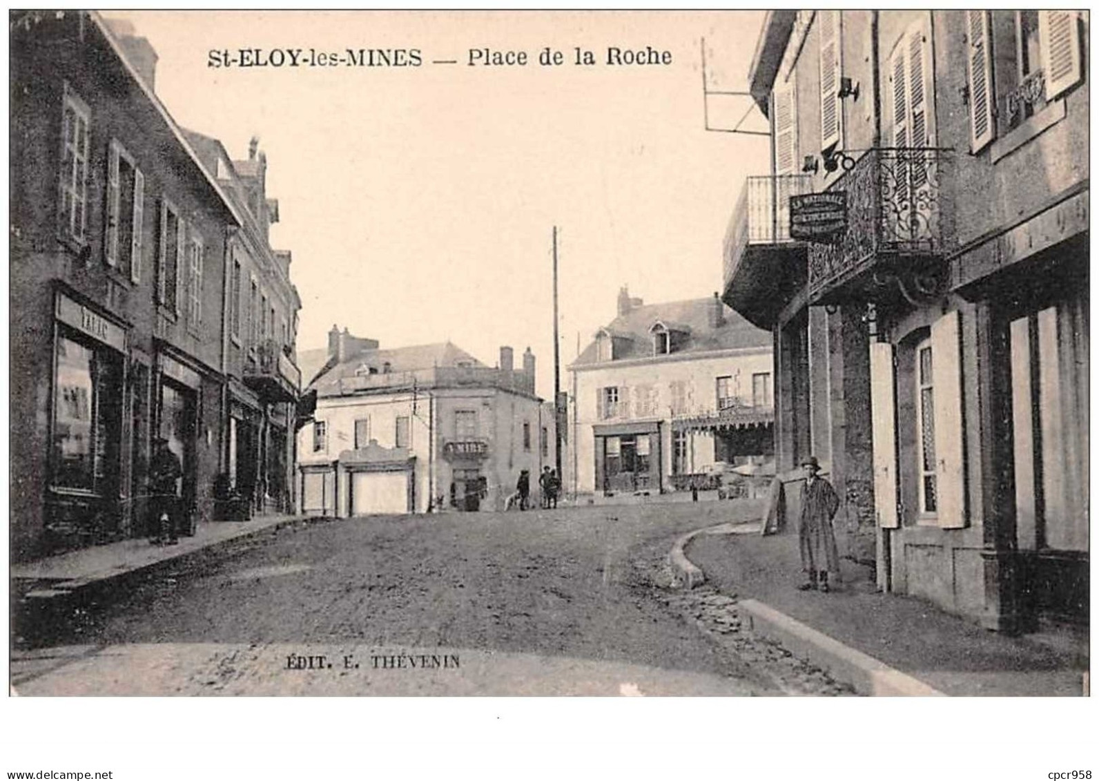 63 . N°45920 . Saint Eloy Les Mines. Place De La Roche - Saint Eloy Les Mines