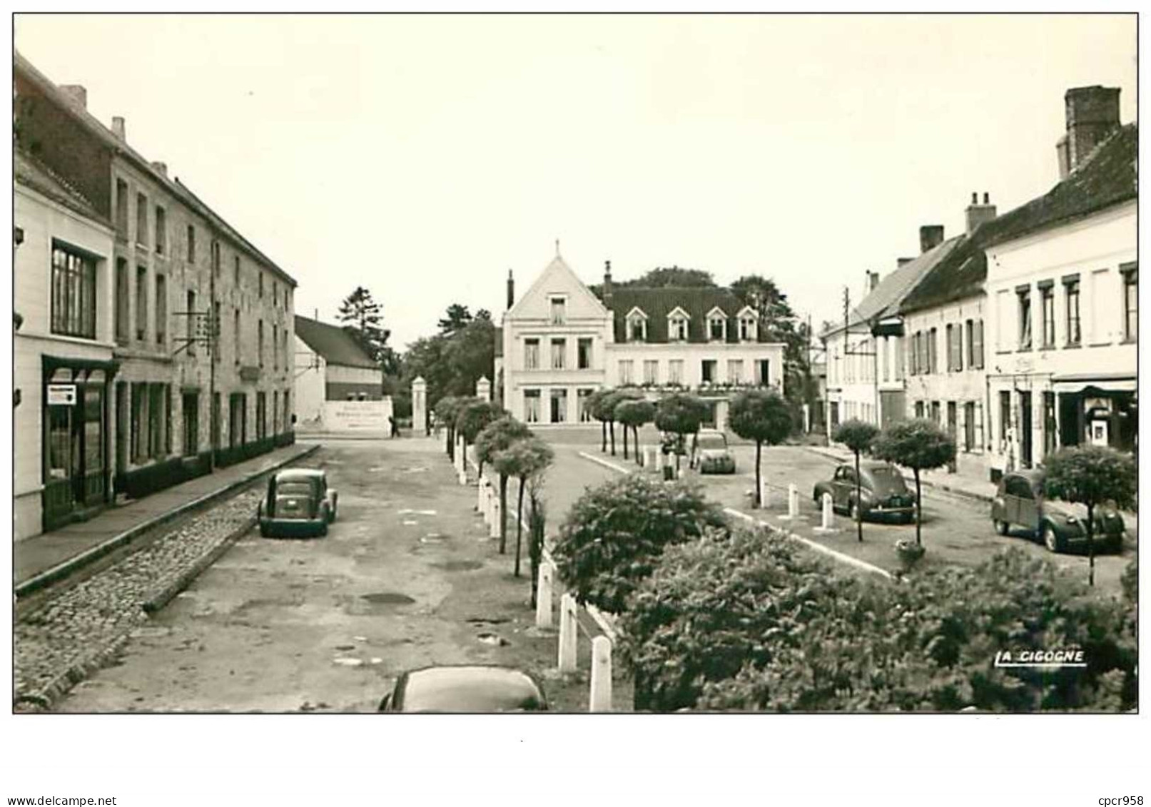 62.ARDRES.n°89.L'ESPLANADE.GRAND HOTEL ET PENSIONNAT NOTRE DAME DE GRACE.VOITURE 2CH ET TRACTION.CPSM - Ardres