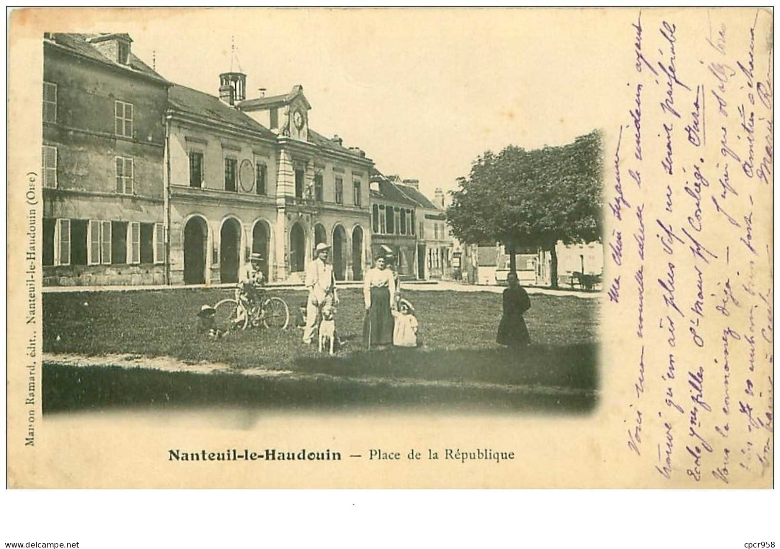 60.NANTEUIL LE HAUDOUIN.n°20425.PLACE DE LA REPUBLIQUE - Nanteuil-le-Haudouin