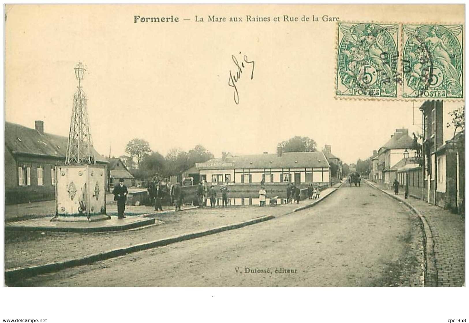 60 . N°37863 .formerie.la Mare Aux Raines Et Rue De La Gare - Formerie