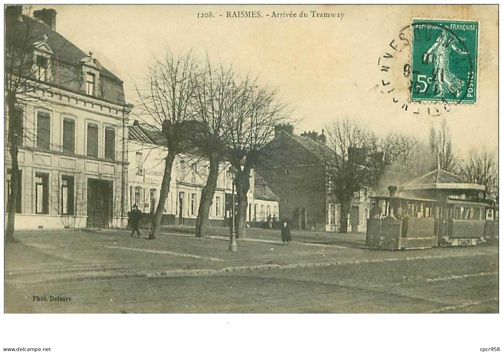 59.RAISMES.n°17329.ARRIVEE DU TRAMWAY - Raismes